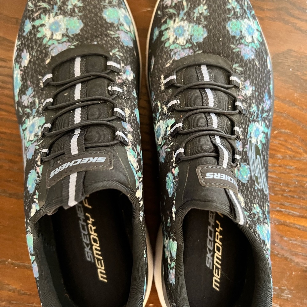 Sketchers Memory Foam Sneaker - image 1